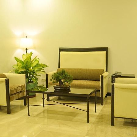 โรงแรมริชวิลล์ Mandaluyong ภายนอก รูปภาพ