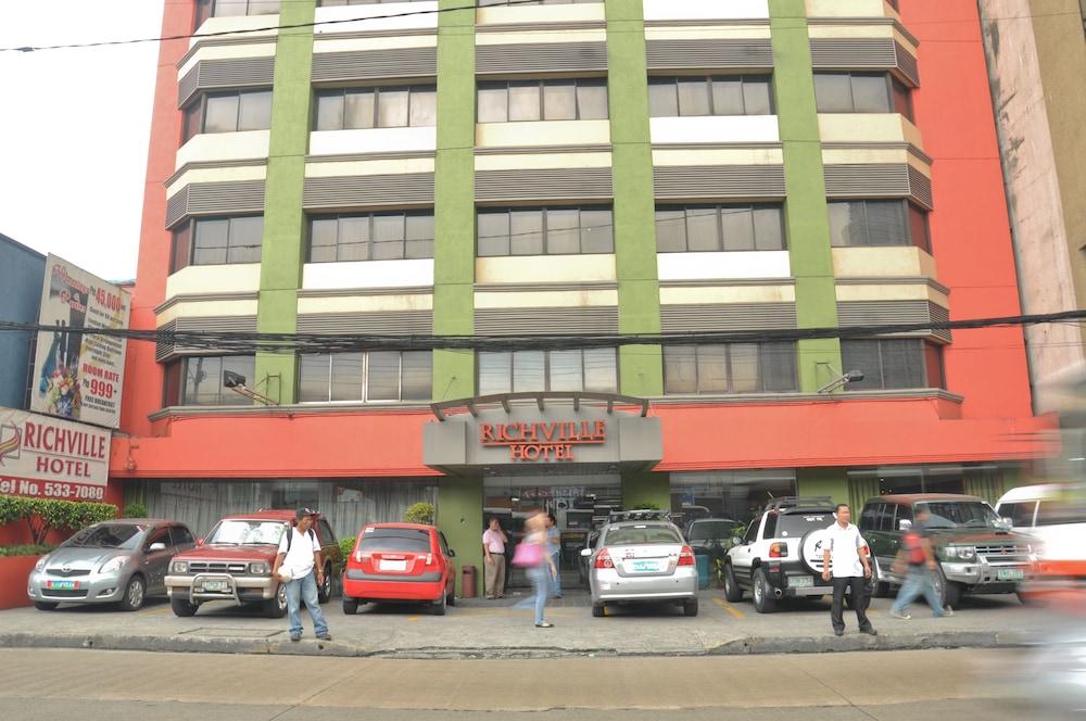 โรงแรมริชวิลล์ Mandaluyong ภายนอก รูปภาพ